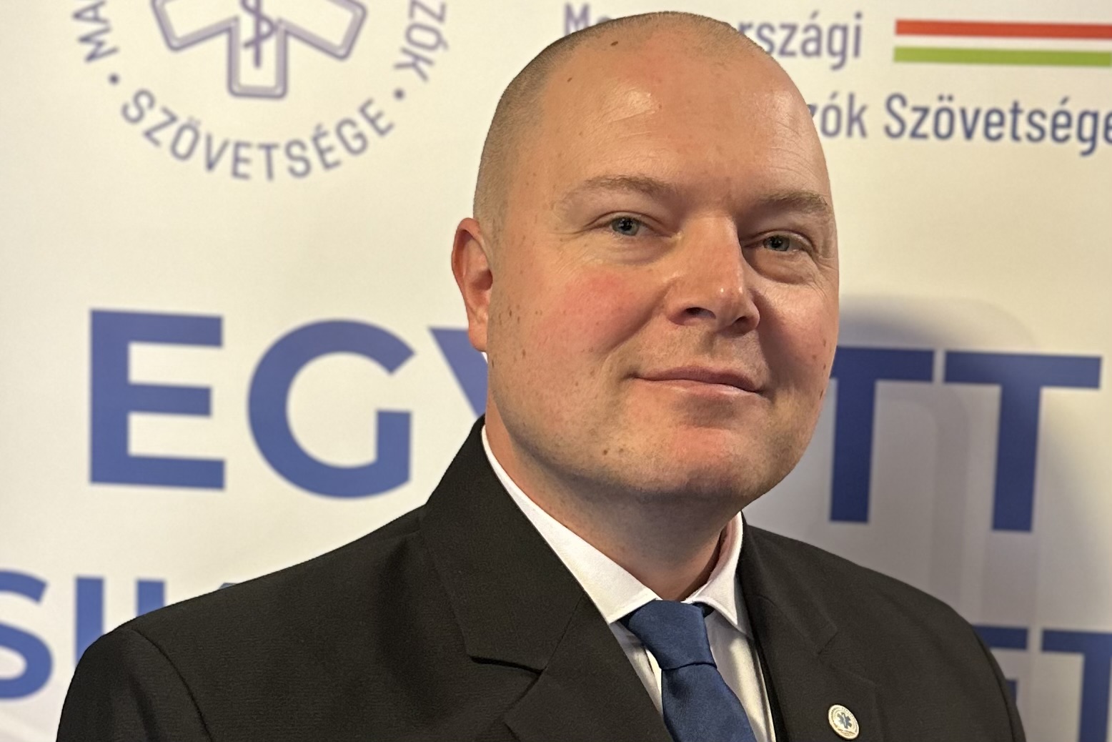 „A budapesti mentés a vidéki mentőautók nélkül rég bedőlt volna” – a szakszervezeti vezető szerint súlyos gondok vannak a mentőszolgálatnál